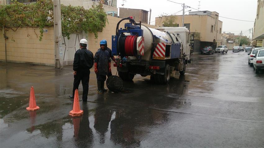 رفع ۸۰ مورد آبگرفتگی منهول فاضلاب در ایلام