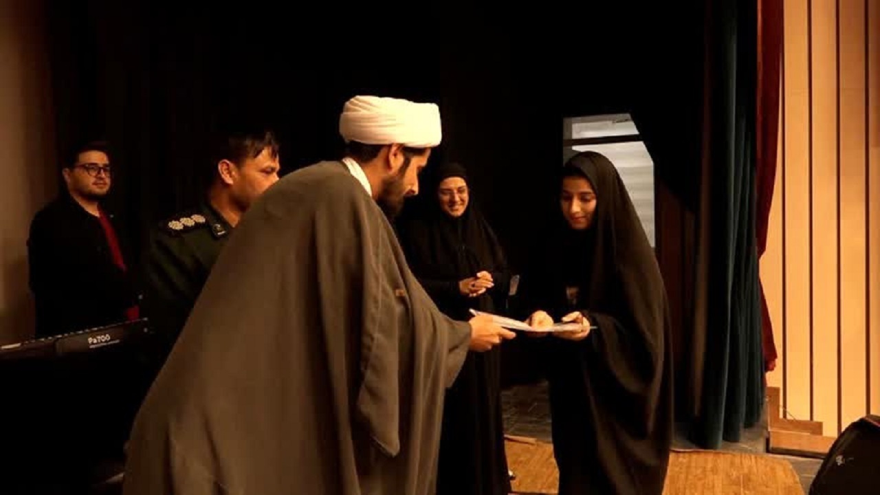 تجلیل از مادران دانشجو در بافق