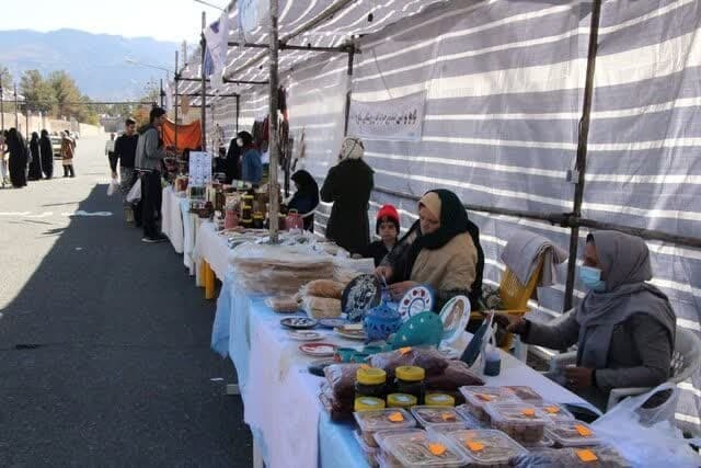 کارآفرینان بسیجی صاحب نمایشگاه دائمی فروش می‌شوند