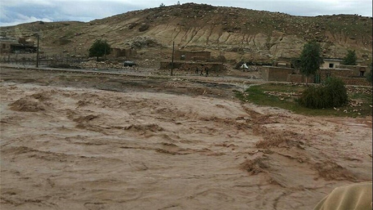 وعده‌های بازسازی سیل لرستان به خزان نشست