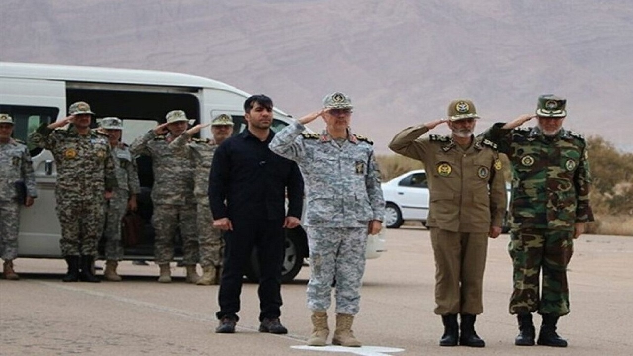 در صحنه رزم توان نظامی ما را ببینید