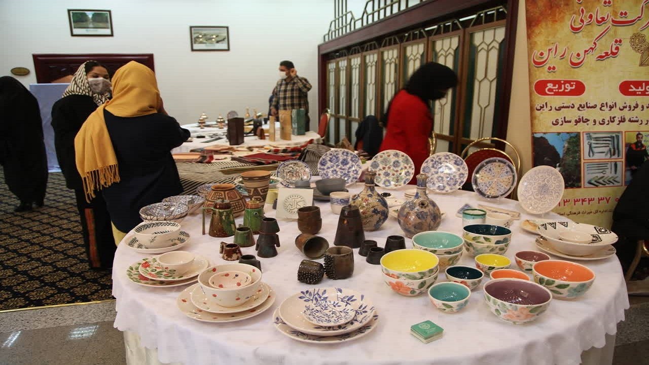 کارگاه آموزشی مهر اصالت صنایع‌دستی در کرمان