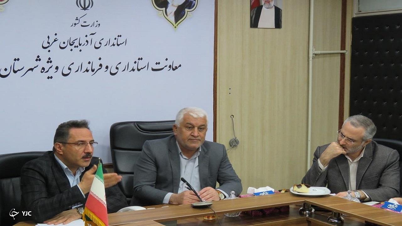 مشکلات زیرساخت‌های ارتباطی مهاباد بررسی شد