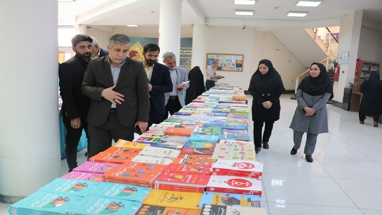 افتتاح نمایشگاه کتاب در کتابخانه مرکزی اهواز