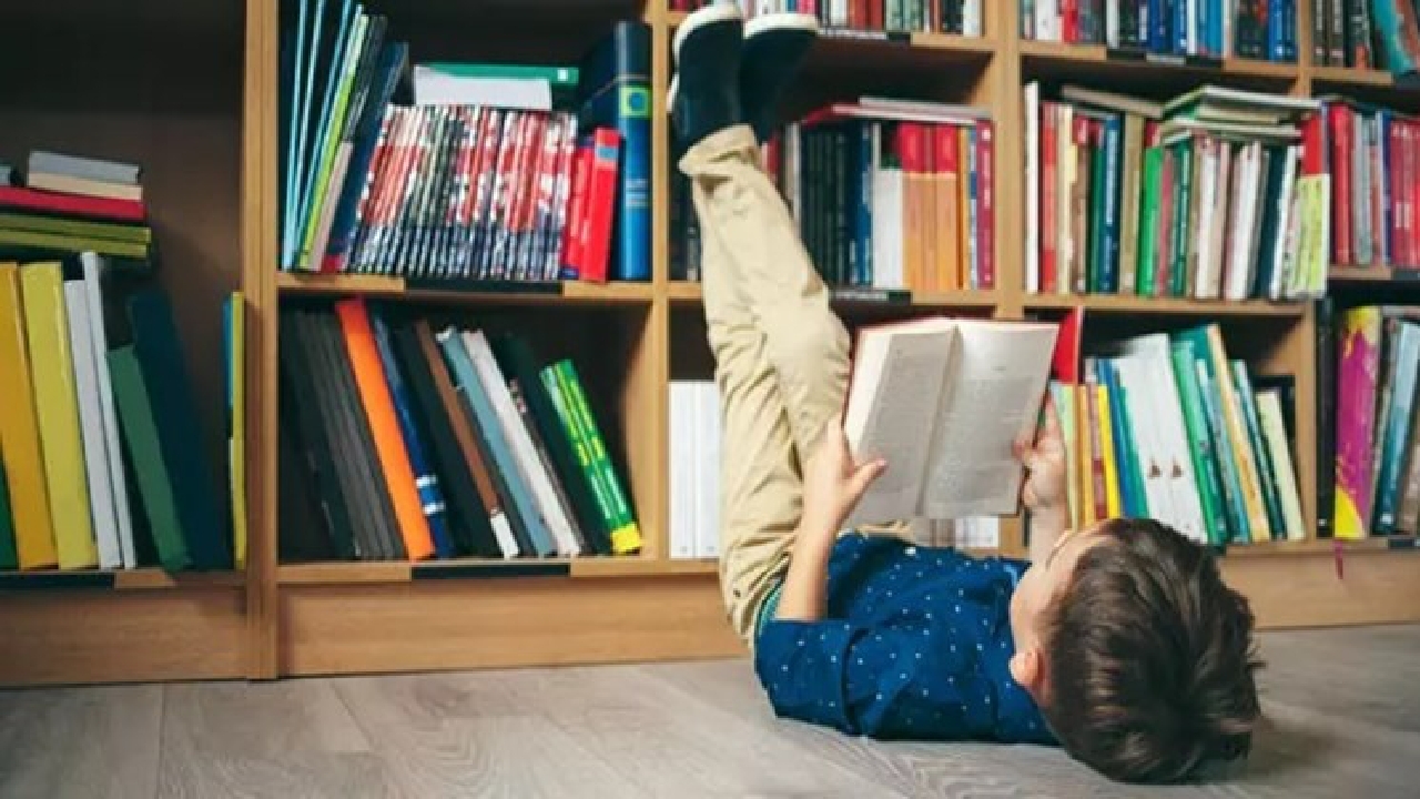 این گونه فرزندت کتاب را قورت خواهد داد!