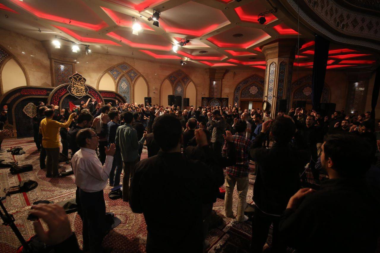 مراسم سینه زنی