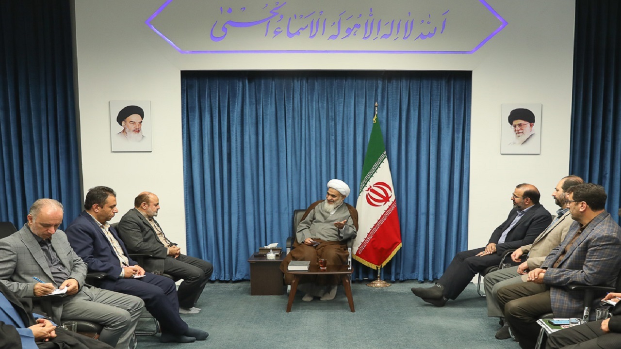 دیدار معاون بسیج و امور استان‌های سازمان پدافند غیرعامل کشور با امام جمعه قزوین