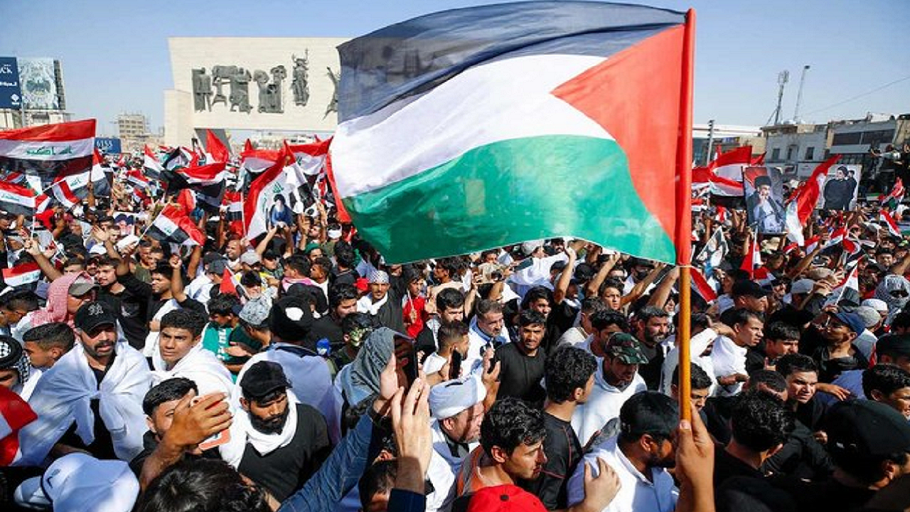 معترضان هوادار فلسطین در عراق مانع عبور نفتکش‌ها به سمت اردن شدند
