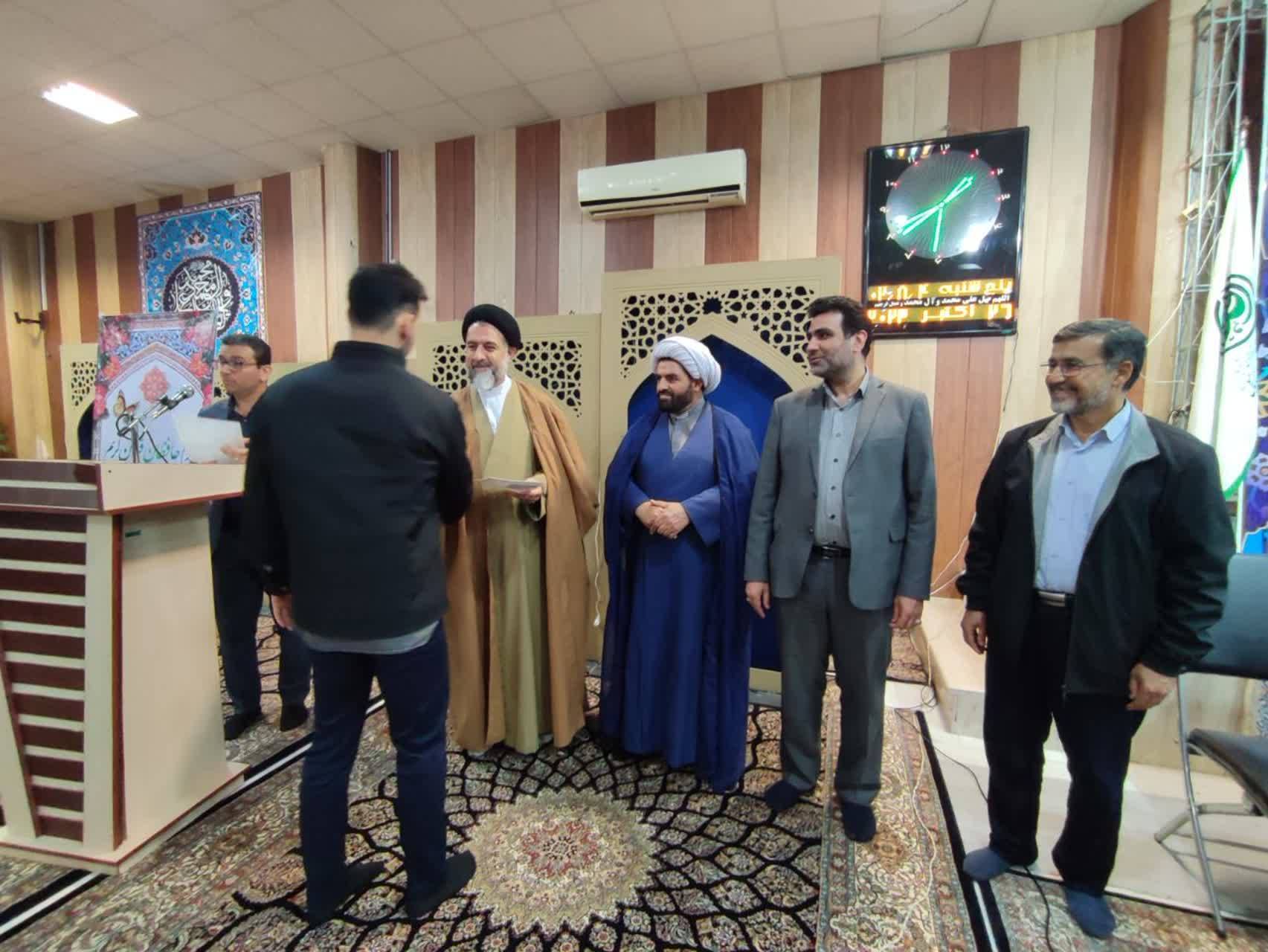 برگزاری همایش تجلیل از حافظان قرآن کریم