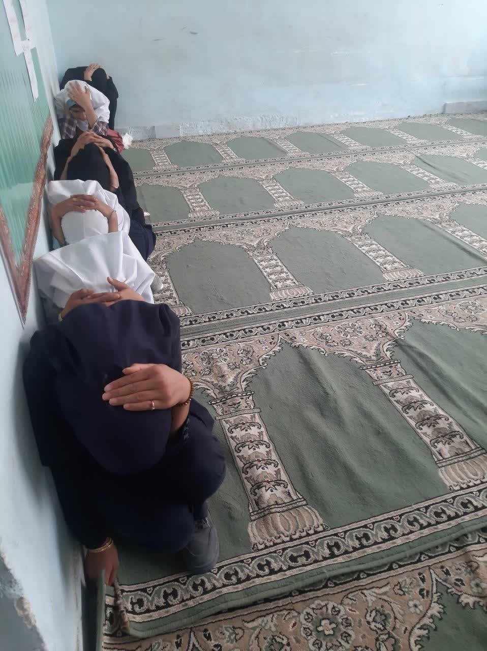 مانور زلزله همزمان با هفته پدافند غیر عامل در جنت آباد