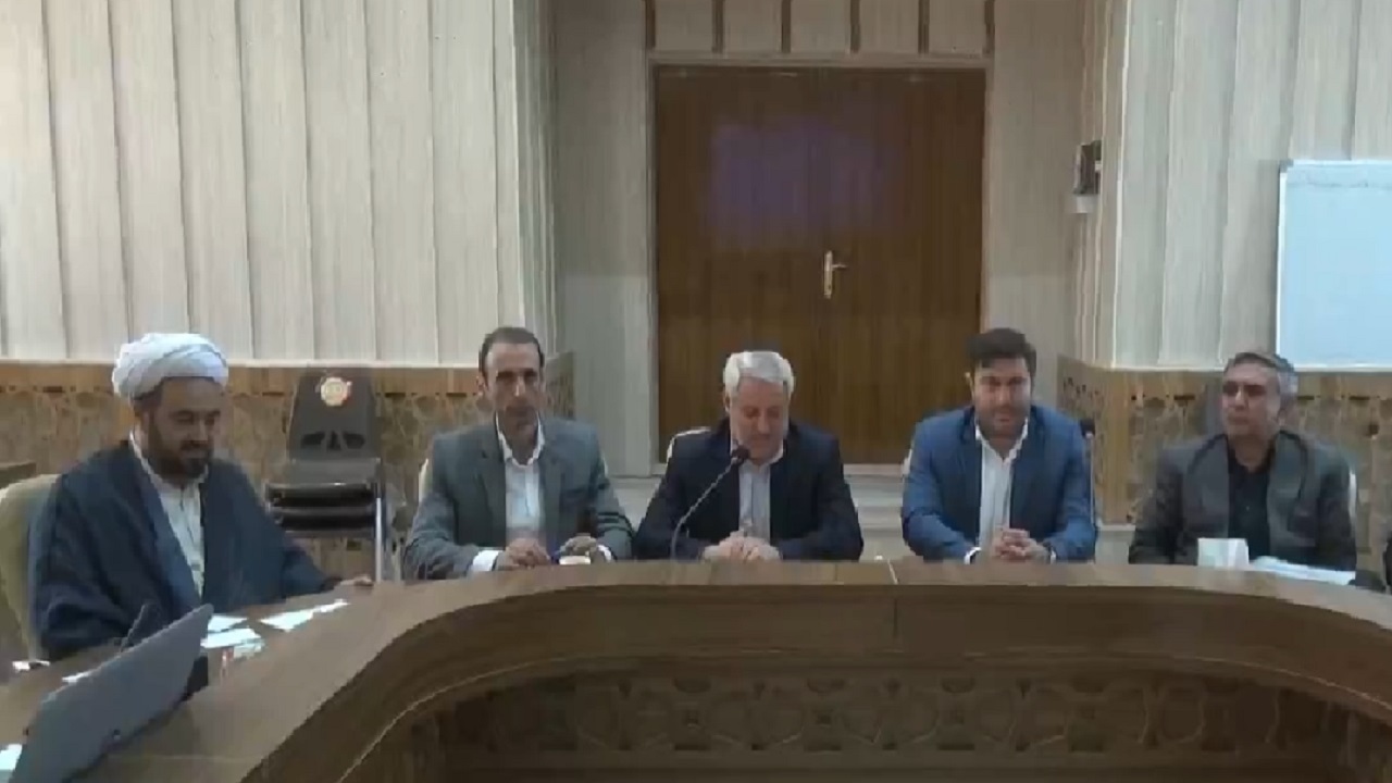 برخی دستگاه‌های بیمارستان به علت تجهیز نبودن همچنان خاک می‌خوردند