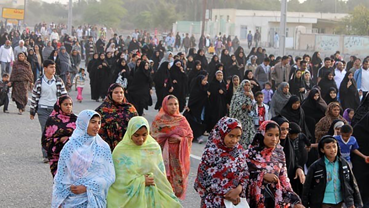 برگزاری همایش پیاده روی ورزشکاران در رودان