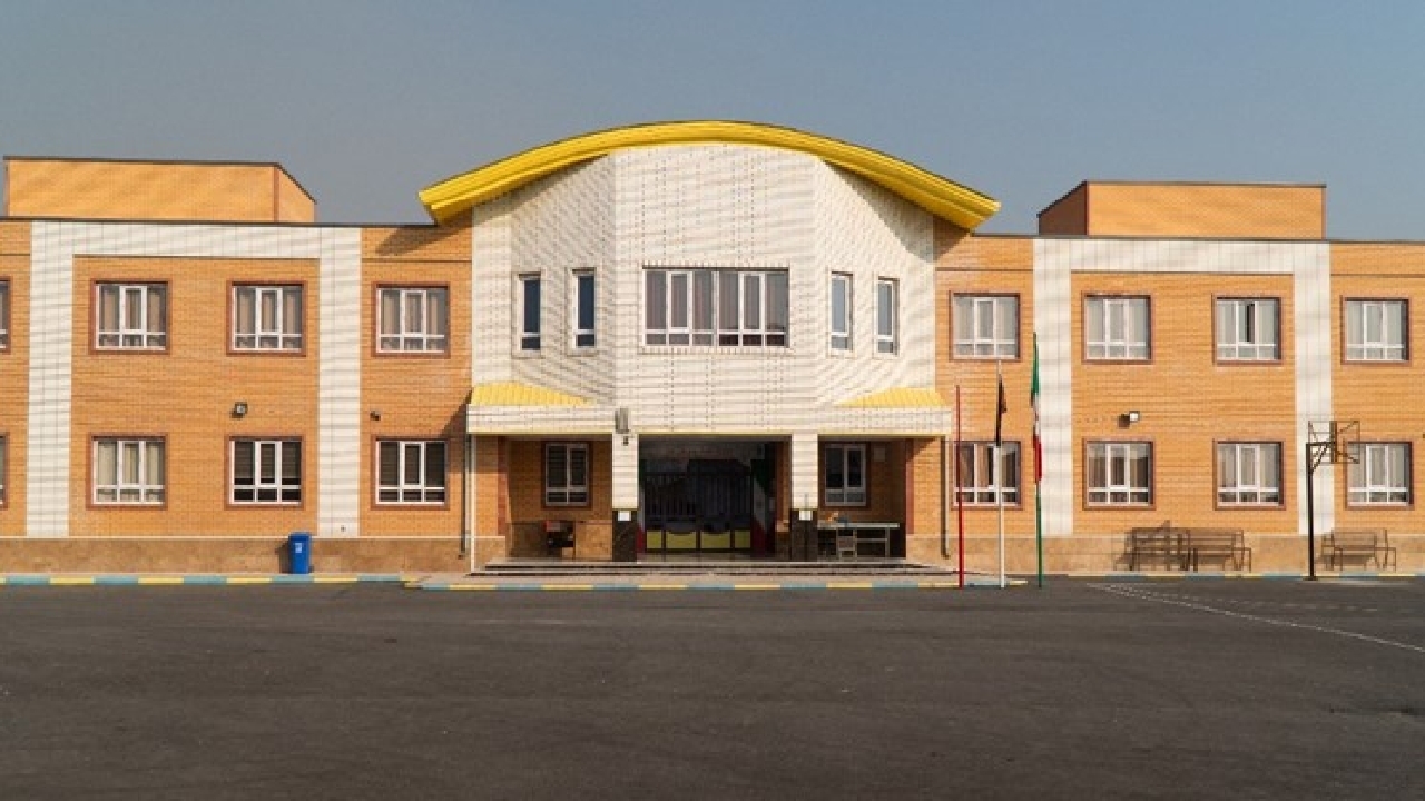 ساخت ۲۰ مدرسه خیرساز در خوزستان

 