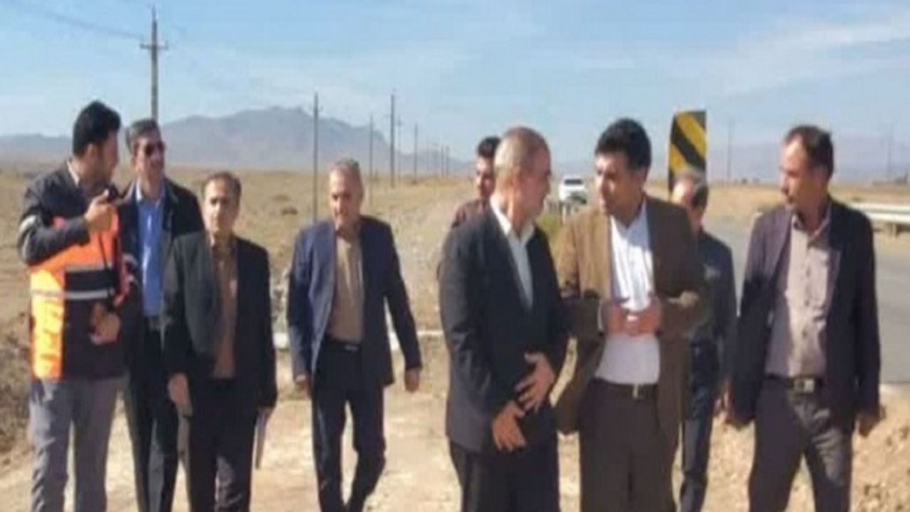 بهره برداری از طرح تعریض محور باغیک – دستجرد تا پایان امسال