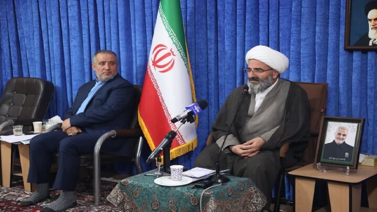 ابن یمین فریومدی به جوانان شناسانده شود