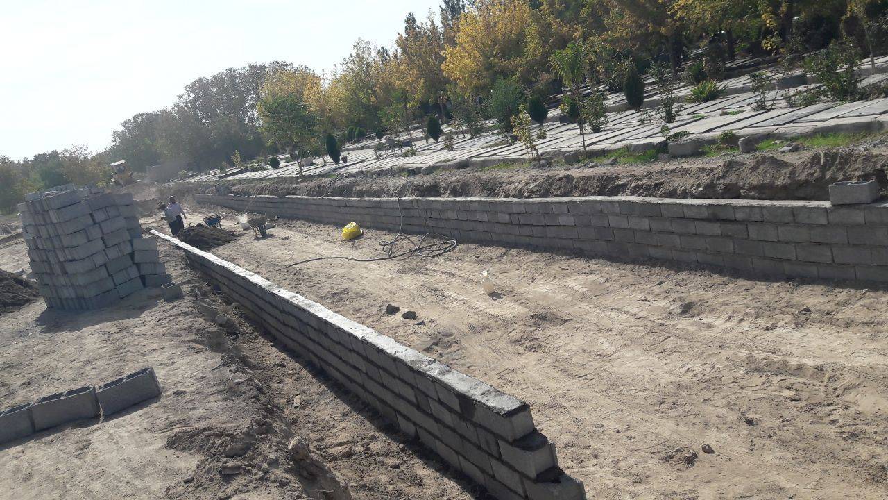 آرامستان بابالار در شهرستان بناب