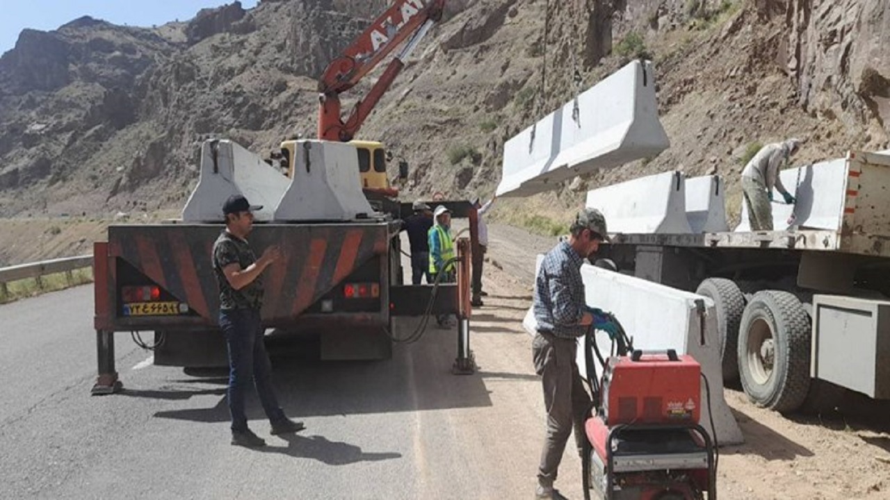 نصب ۳۰ کیلومتر نیوجرسی در جاده‌های کرمانشاه