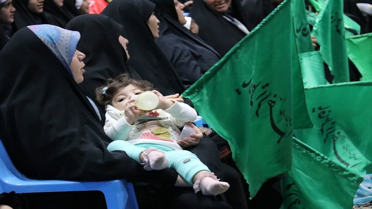 اجتماع مادران و کودکان آذربایجان غربی در حمایت از ملت فلسطین+عکس
