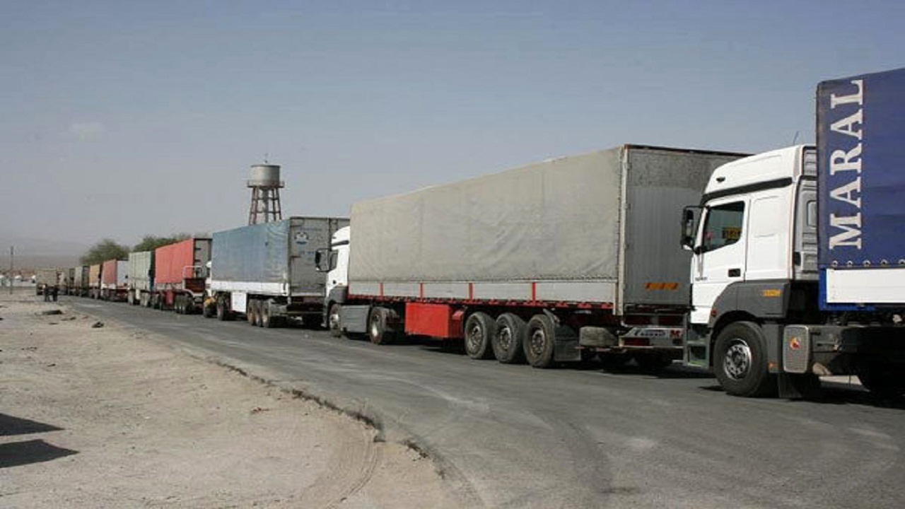 عوارض مرزی قیمت کالا‌های صادراتی ایران را افزایش می‌دهد