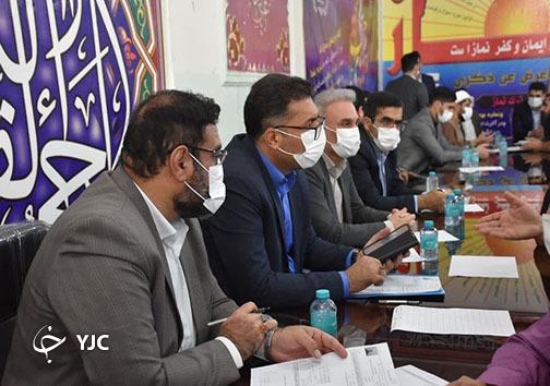 میزخدمت رئیس کل دادگستری هرمزگان و تیم ۵۰ نفره قضایی در زندان مرکزی بندرعباس