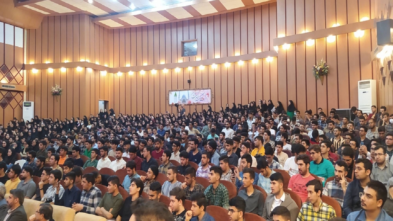 برگزاری جشن دانشجویان در دانشگاه علوم پزشکی اهواز