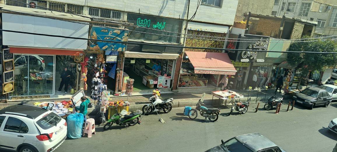 سد معبر دست فروشان صدای اهالی خیابان افسریه را درآورد