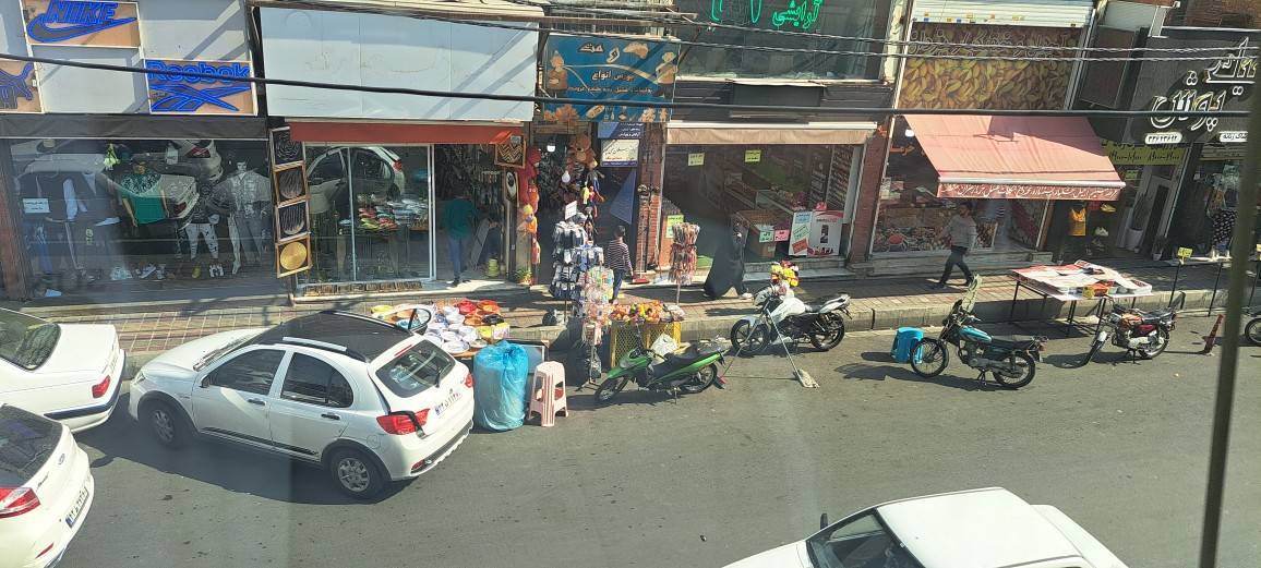 سد معبر دست فروشان در خیابان افسریه