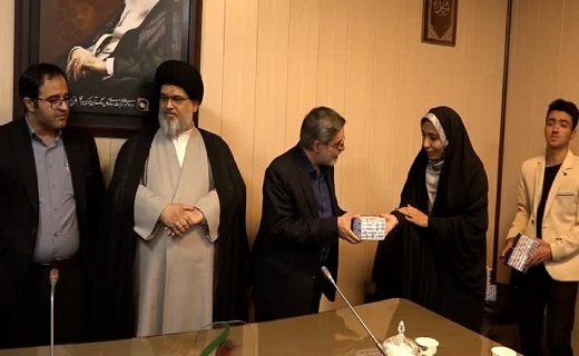 تجلیل از عوامل بسته خبری جوانه&zwnj;های بافق+تصویر