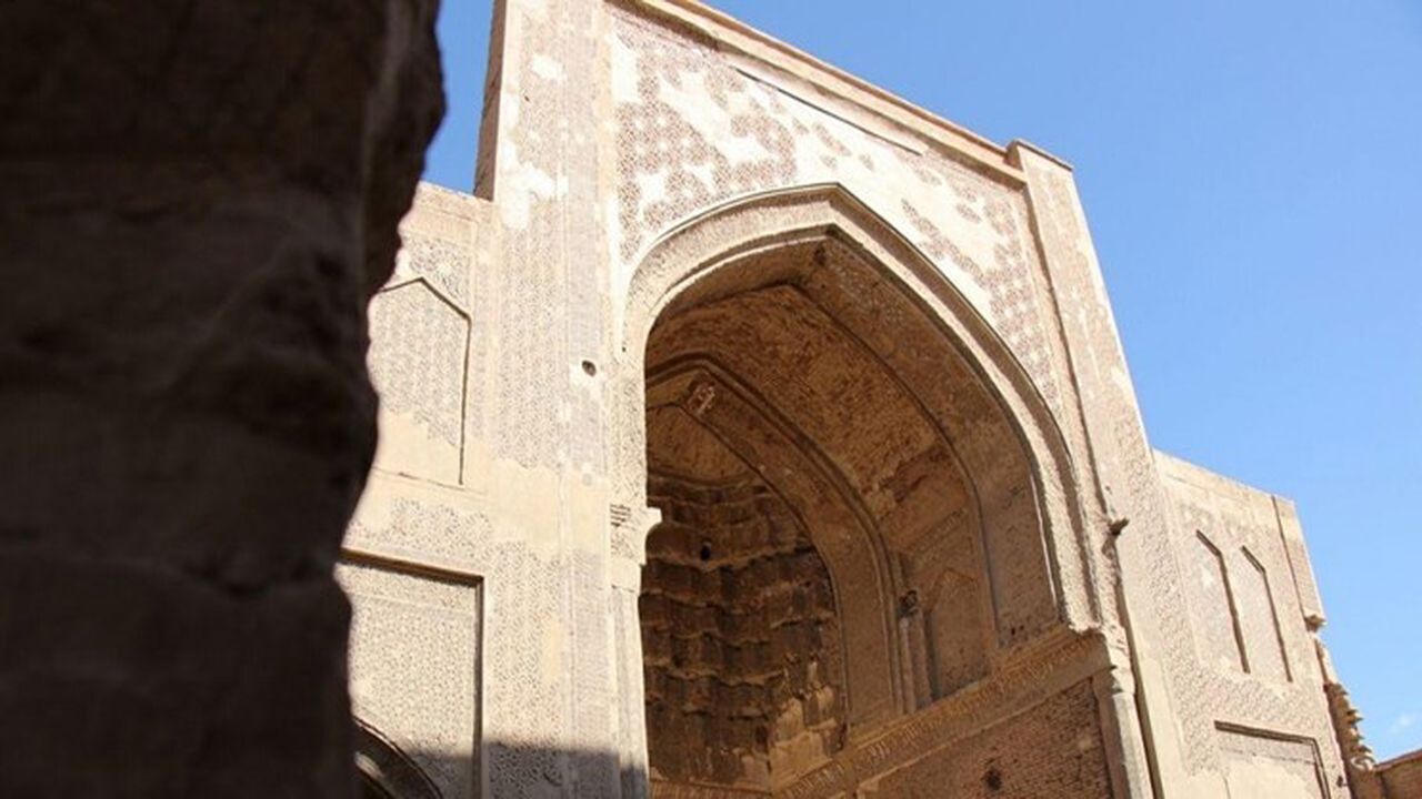 پایان مرمت حریم مسجد جامع فرومد