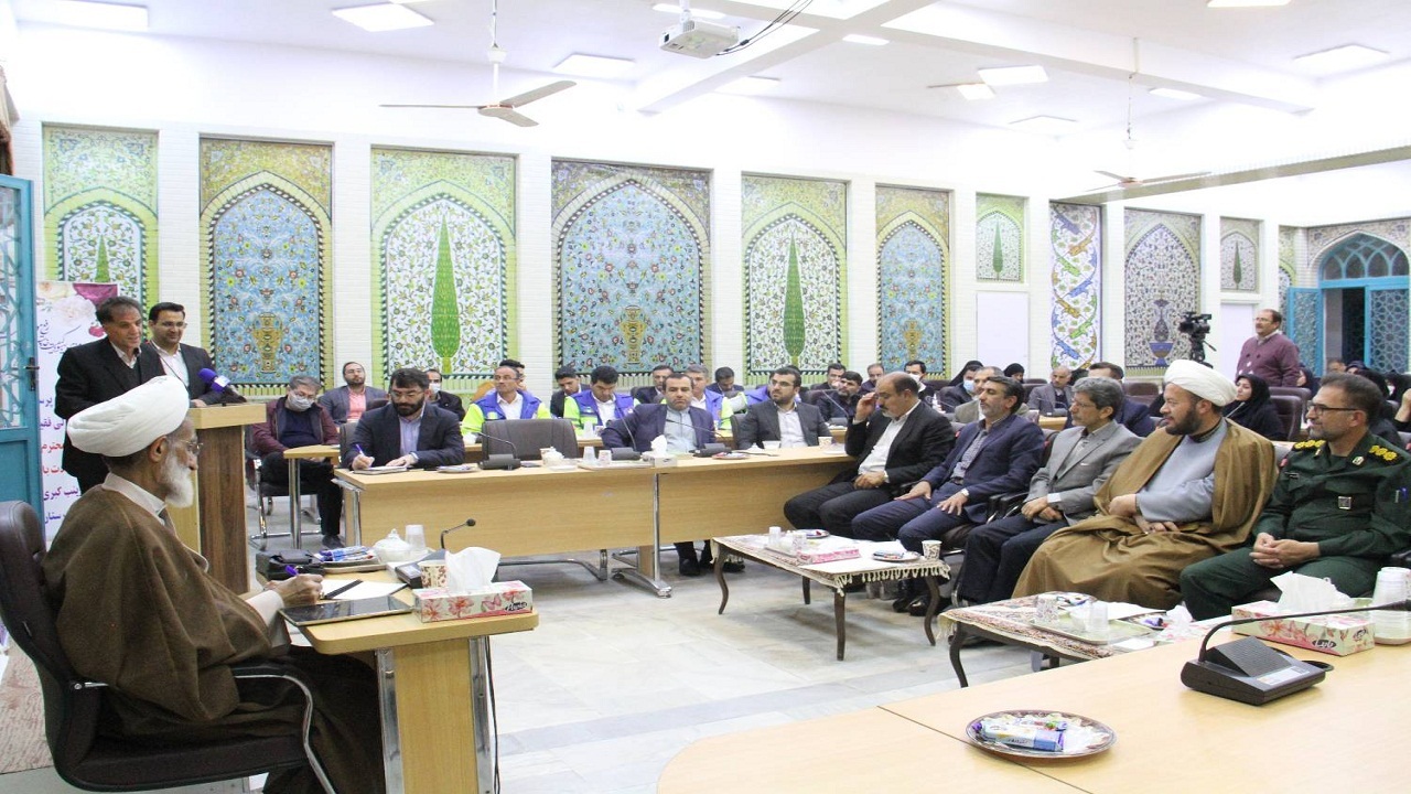 تصاویری از دیدار جمعی از پرستاران با امام جمعه شهرکرد