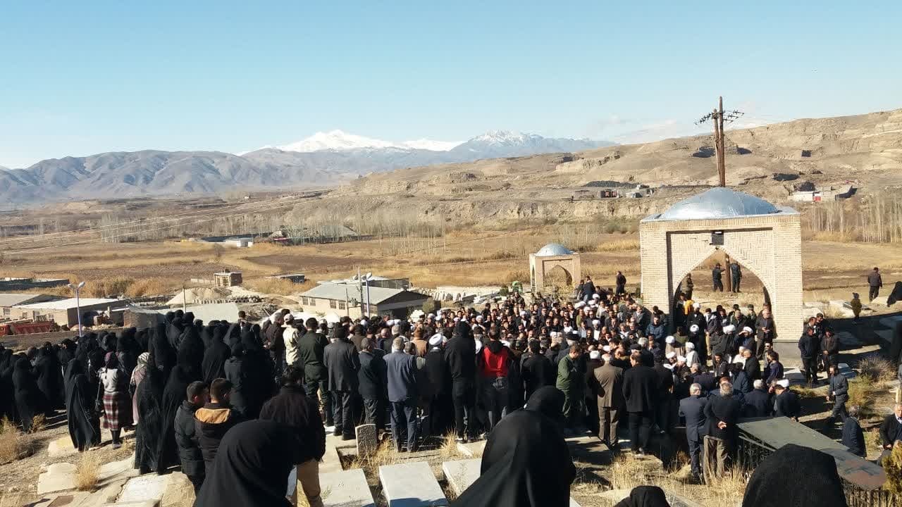 تشییع پیکر امام جمعه سابق خوی