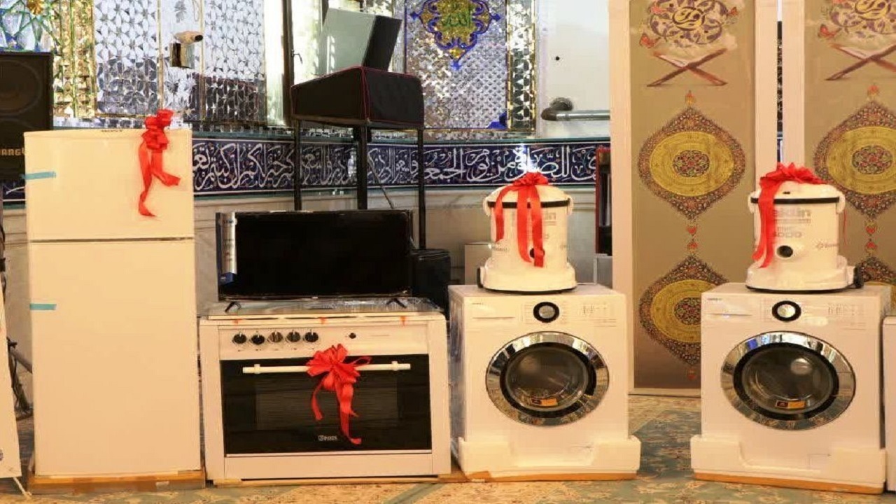 اهدای ۵۰ سری جهیزیه به نوعروسان کم برخوردار در فردیس