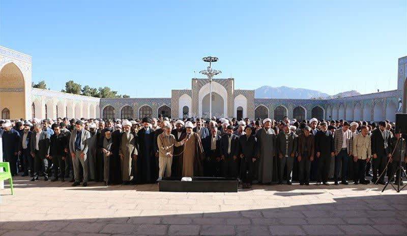 پیکر آیت الله شاکری نزدیک مزار فرزند شهیدش آرام گرفت