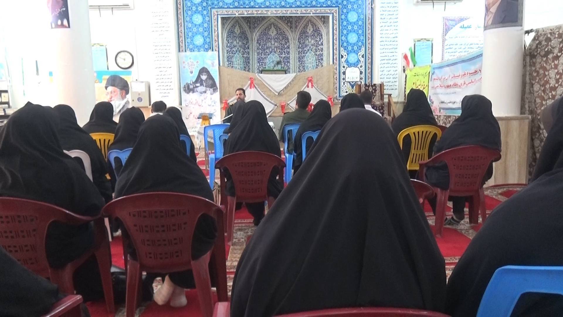 تجلیل از نخبگان علمی بسیج خواهر شهرستان بم