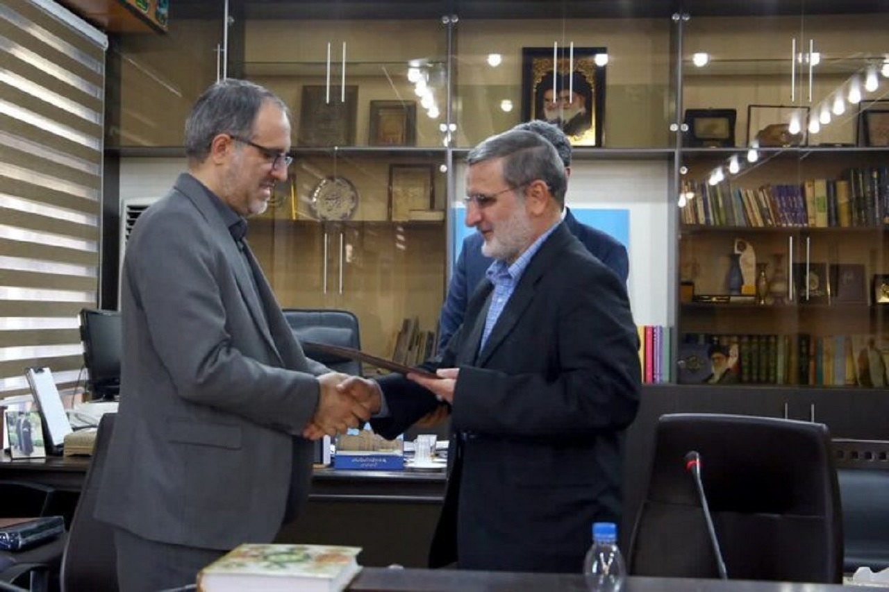 تاجمیر ریاحی مدیرکل دفتر امور اجتماعی و فرهنگی استانداری اصفهان شد