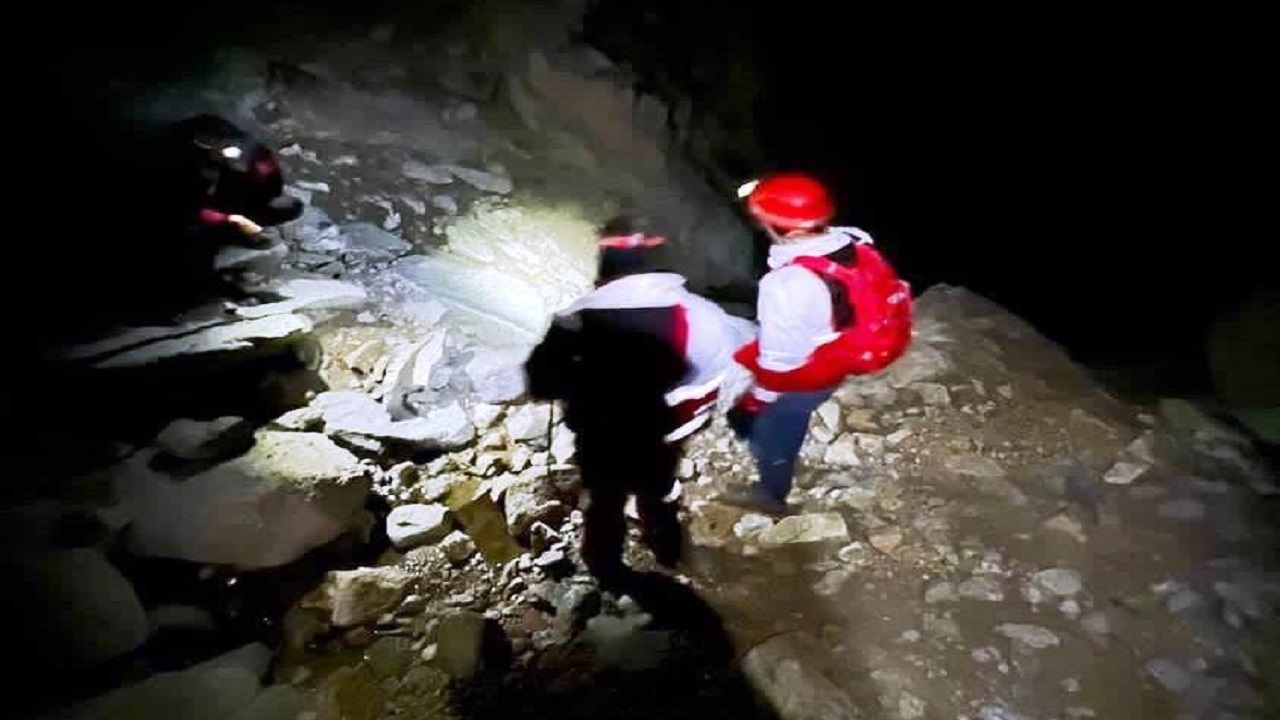 نجات جان سه نوجوان مهریزی در برفخانه طزرجان