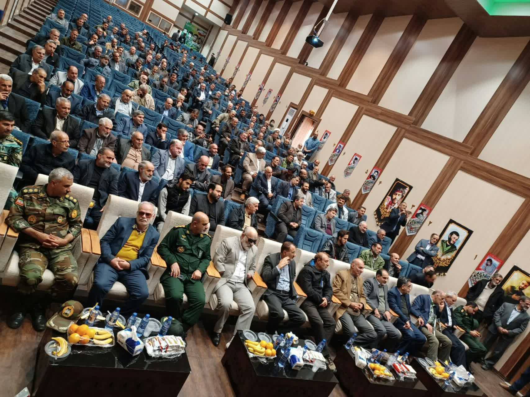مراسمی خاطره انگیز از گرامیداشت شهدا در لرستان