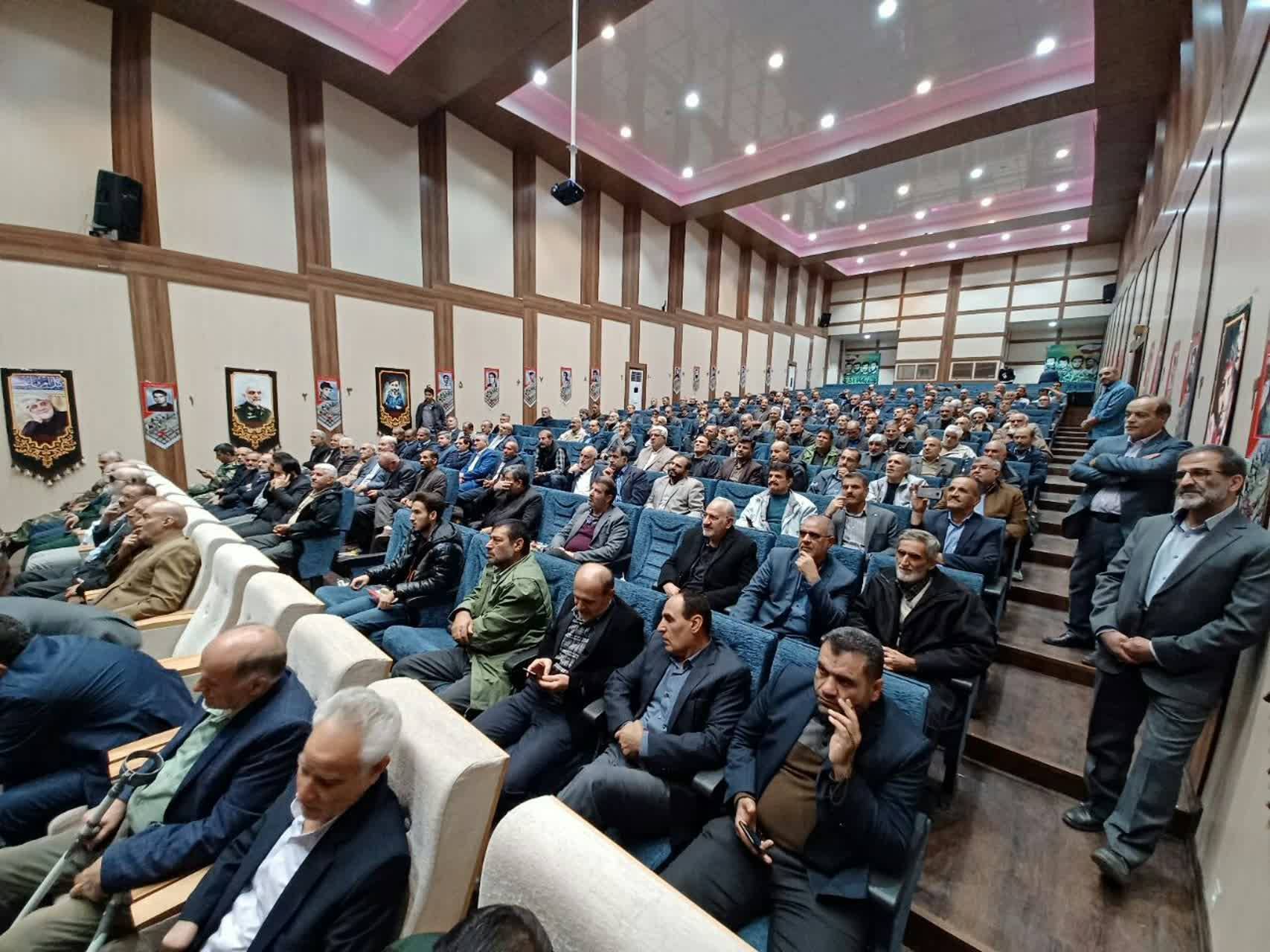 یادواره شهدا در بروجرد