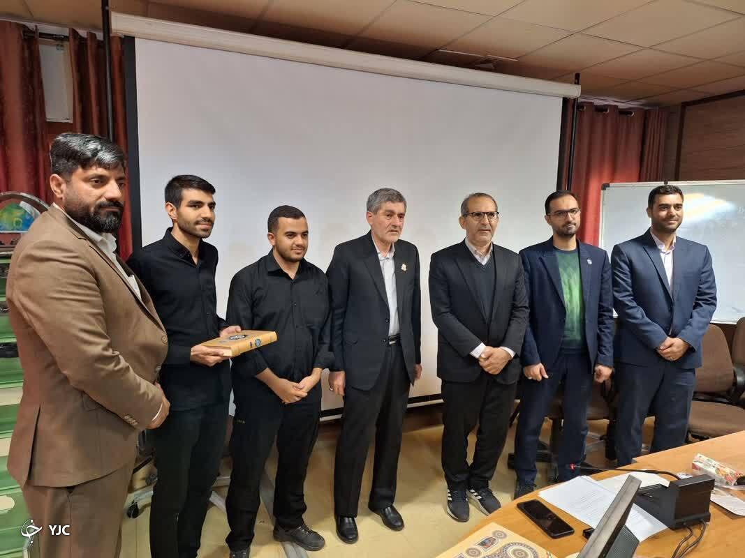 دانشگاهیان با جدیت مسئله بدحجابی را به نحو احسن حل کنند