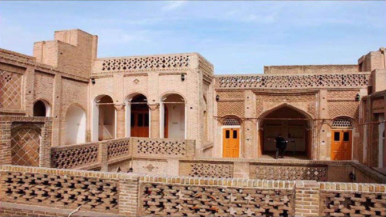 خانه تاریخی سوزنگر دزفول پس از رفع تصرف بازگشایی شد