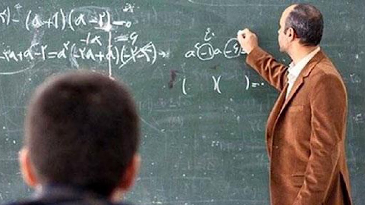 معلمان بازنشسته می‎‌توانند با آموزش و پرورش ادامه همکاری دهند