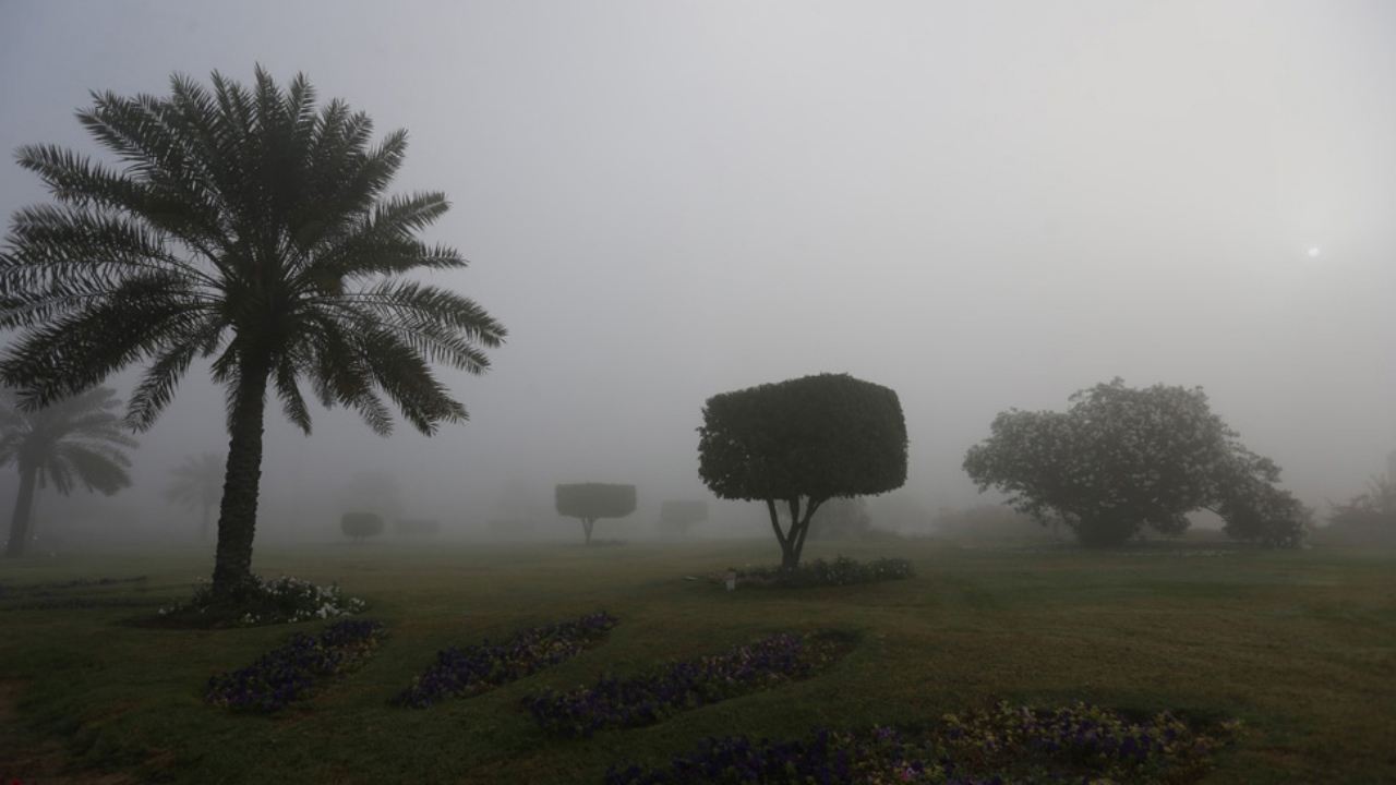 مه رقیق در آسمان آبادان و خرمشهر