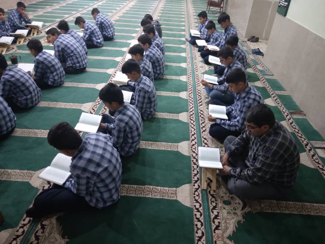 مجلس قرآن دانش آموزی