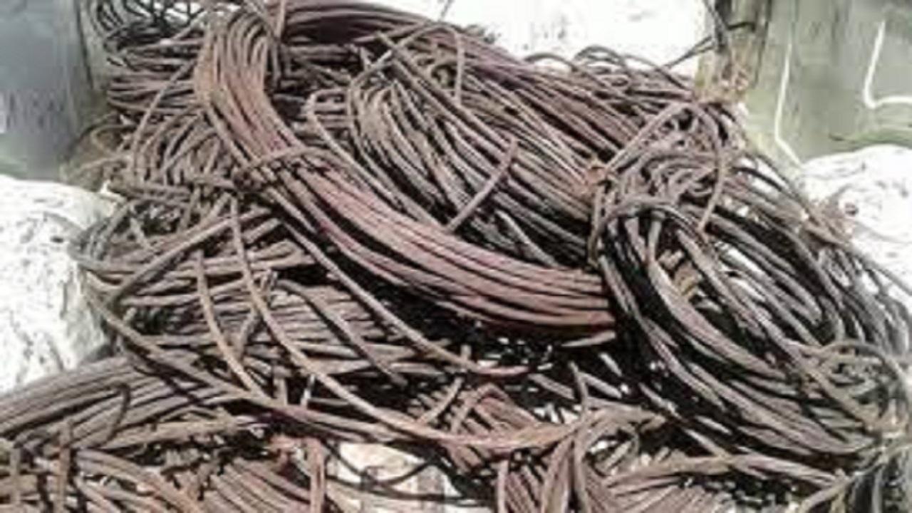 غافلگیری سارقان کابل برق حین سرقت