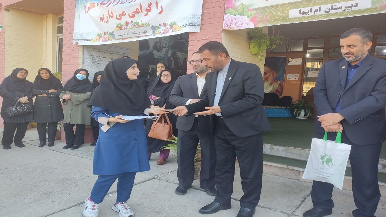 دانش آموز بوشهری مقام سوم مسابقات جهانی راپمی را کسب کرد