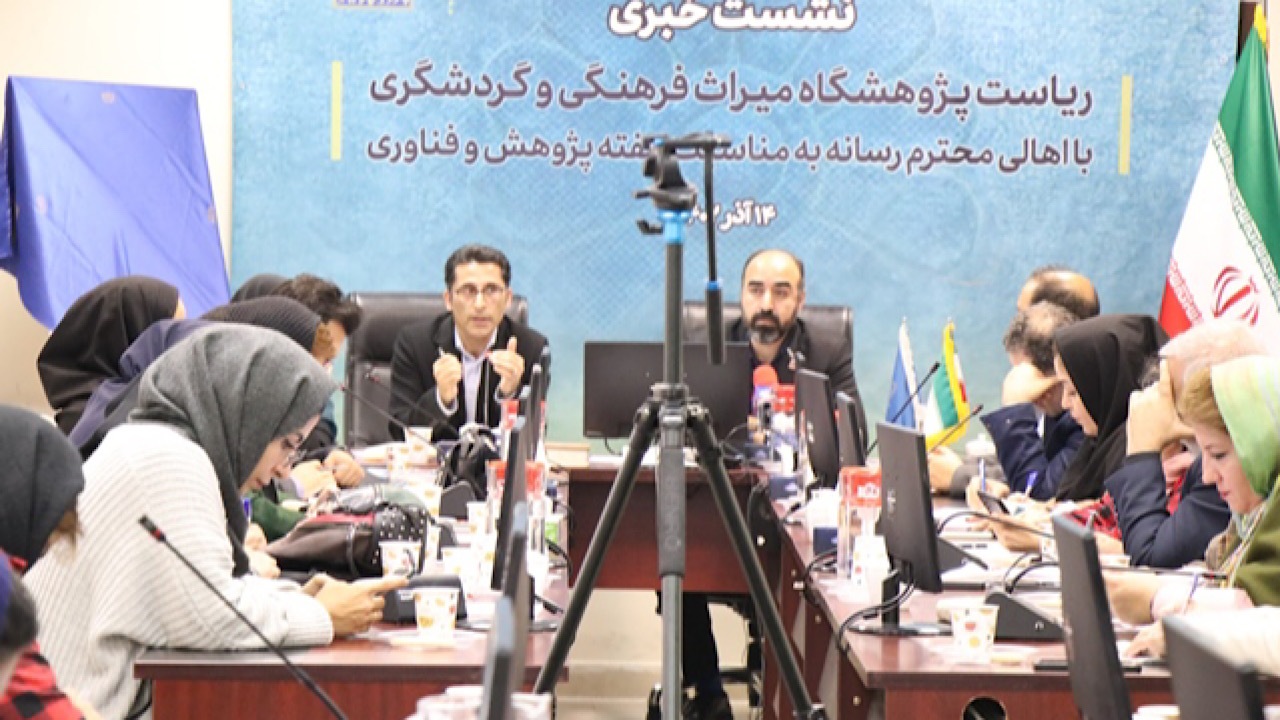 پژوهشگاه میراث فرهنگی برای کاوش‌ها بودجه ندارد/ نمایش الواح هخامنشی در آذر ماه