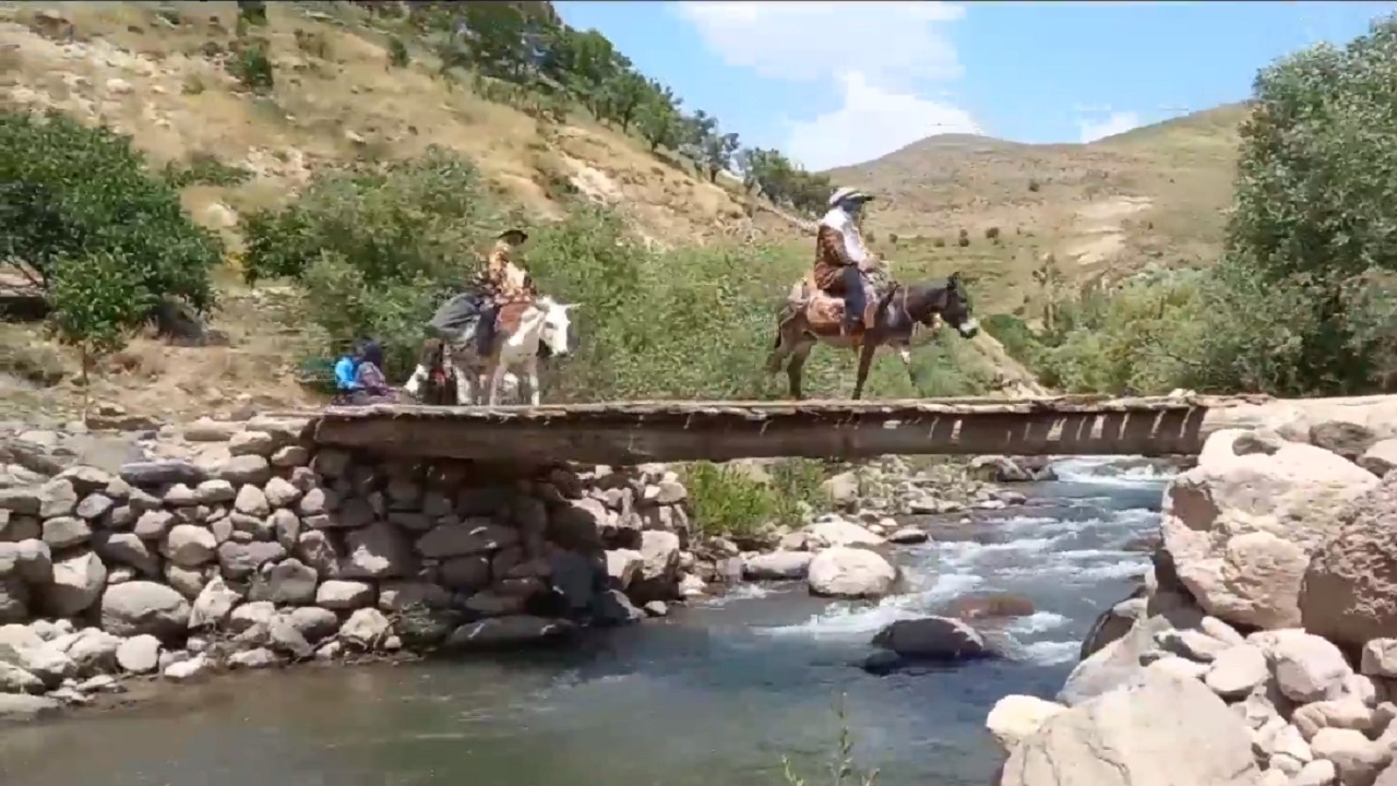 همت بلند مردان روستا برای ساخت پل یای شهری در مراغه