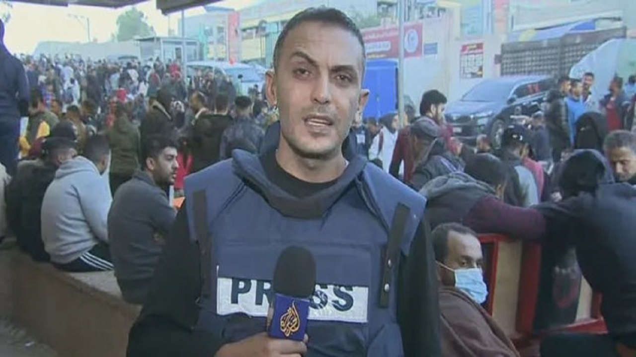 ۲۲ عضو خانواده خبرنگار الجزیره در حمله هوایی اسرائیل شهید شدند