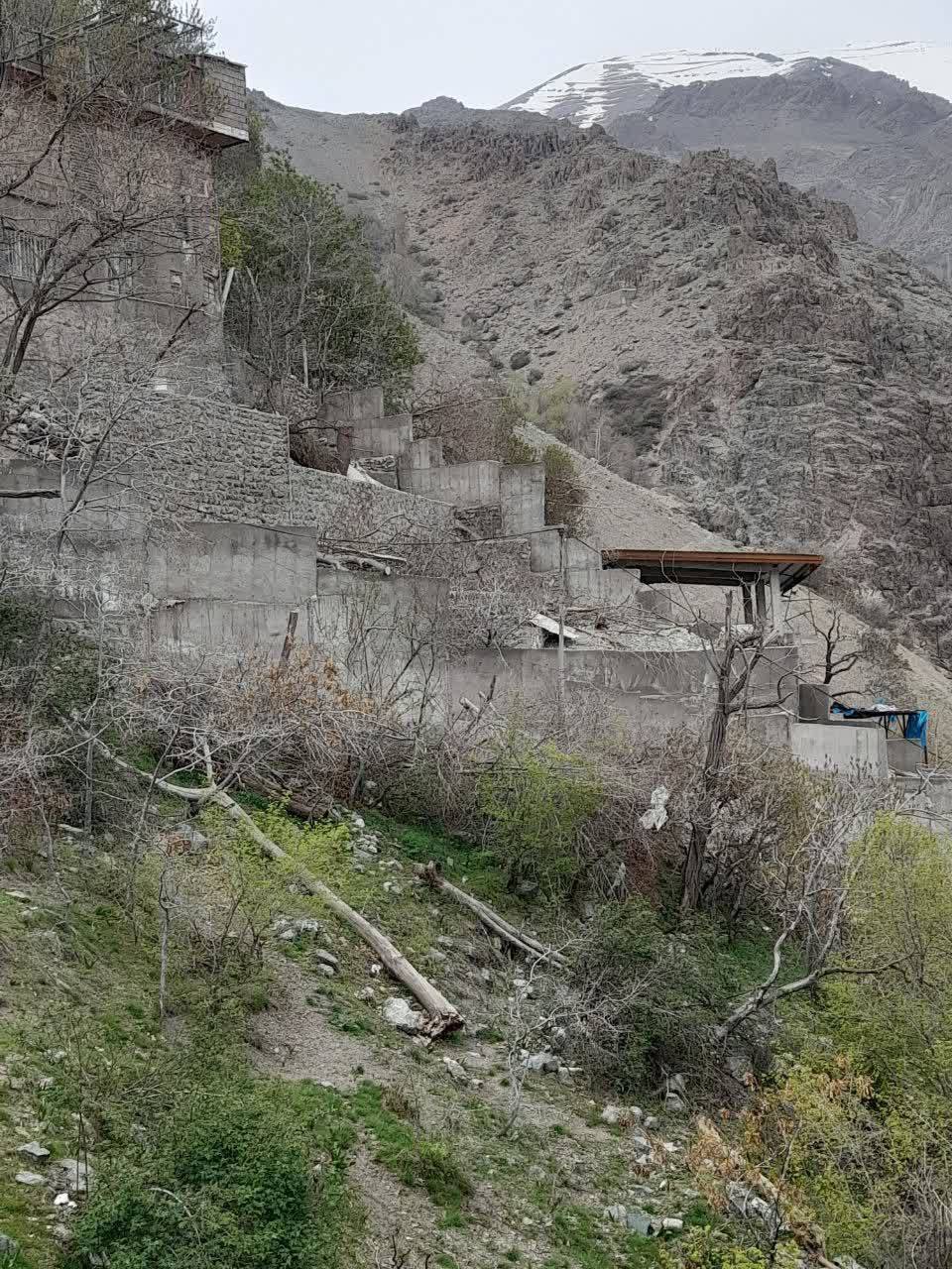 کوه خواری و ساخت و ساز