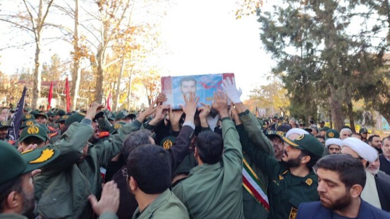 تشییع پیکر شهید مدافع حرم «حسن اکبری» در دانشگاه امام حسین (ع)